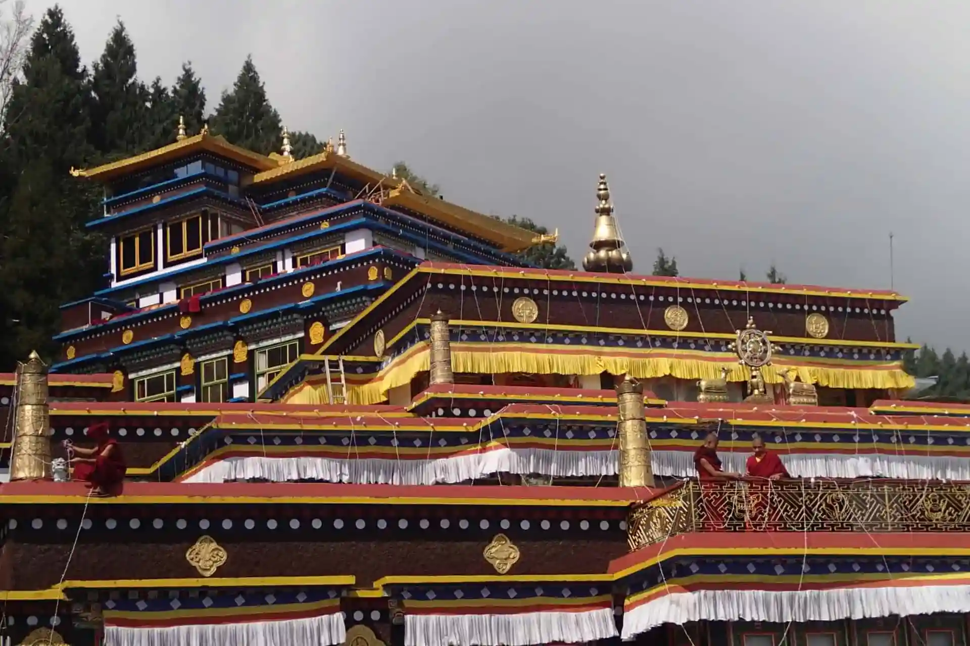 https://d1zvcmhypeawxj.cloudfront.net/location/Sikkim/blogs/rumtek-monastery-44b659d69d-gb1sls-webp-26074d0e20-1752061511194.webp